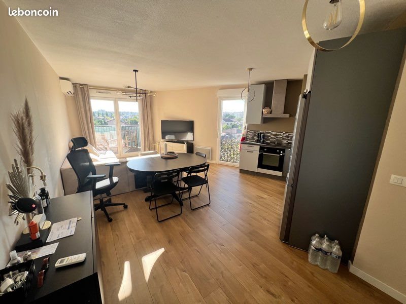 Appartement à louer, 60m², Vaulx-en-Velin