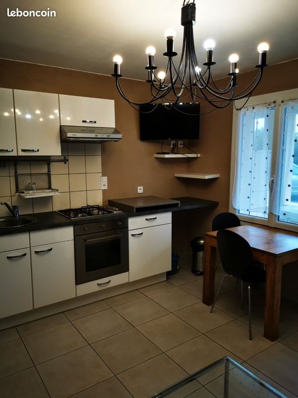 Appartement à louer, 28m², Gréoux-les-Bains