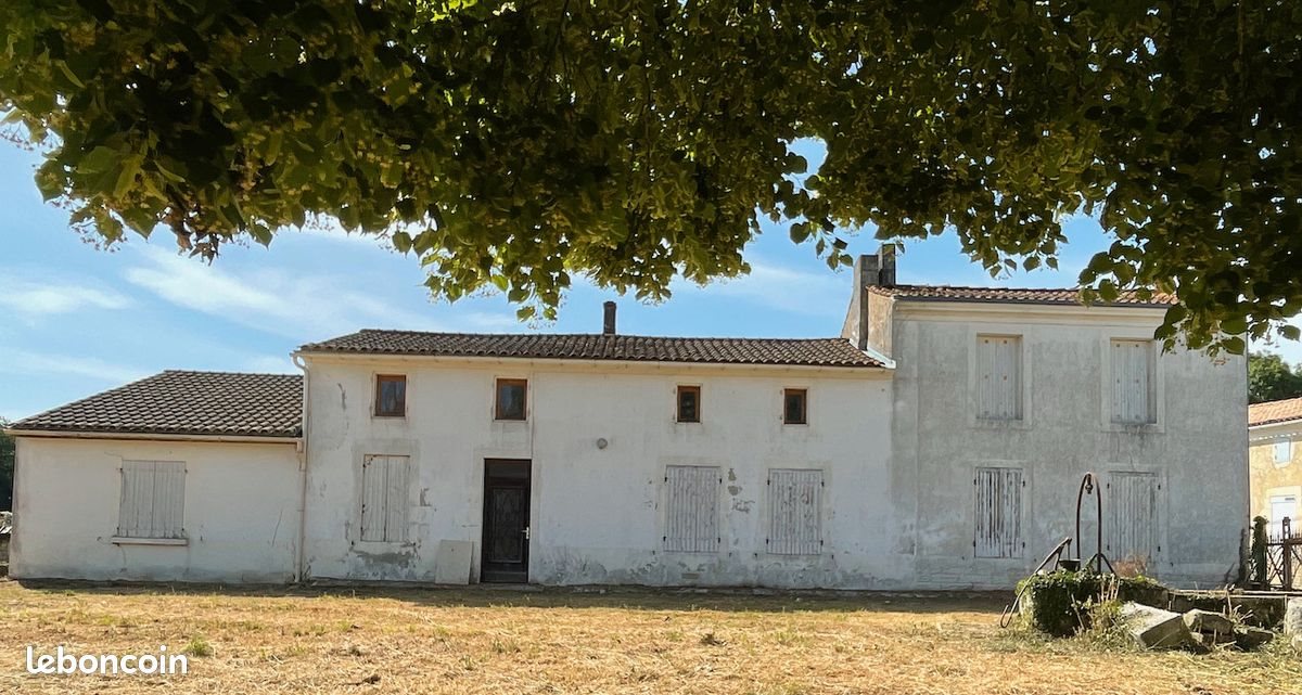 Maison à vendre, 360m², Soulignonne