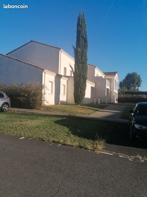 Appartement à louer, 36m², Saint-Quentin-de-Baron