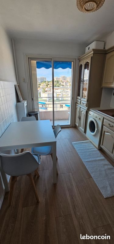 Appartement à louer, 60m², Antibes