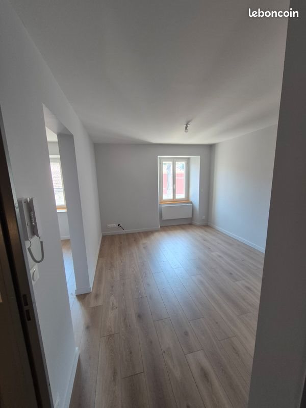 Appartement à louer, 50m², Pont-de-Labeaume
