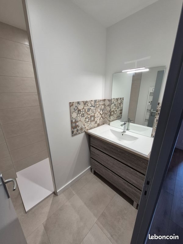 Appartement à louer, 50m², Pont-de-Labeaume