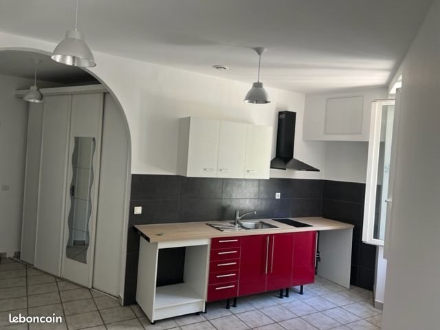 Appartement à louer, 28m², Marseille 11ème