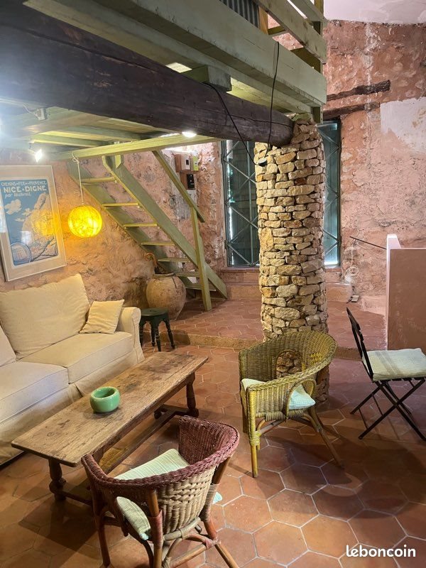 Maison à vendre, 85m², Bauduen