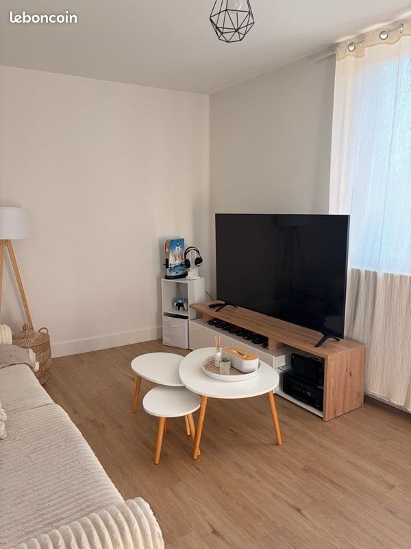 Appartement à louer, 63m², Arpajon-sur-Cère