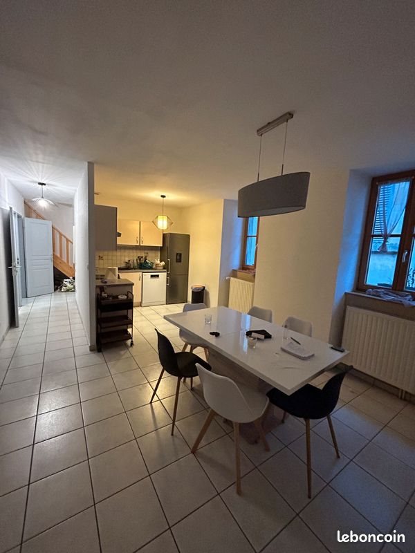 Appartement à louer, 67m², Pontarlier