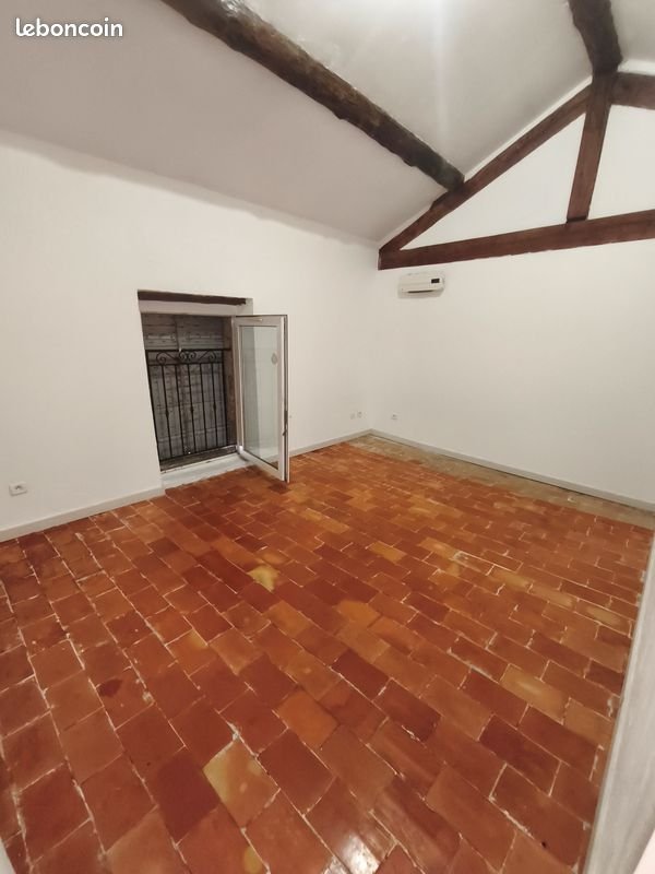 Appartement à louer, 100m², Eyguières