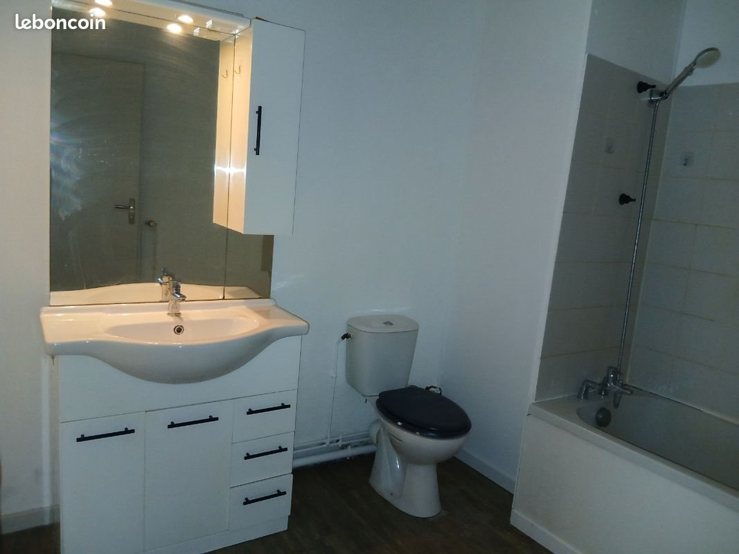 Appartement à louer, 66m², Ornans