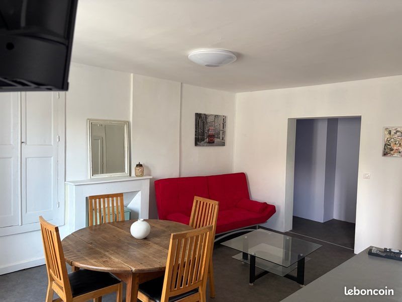 Appartement à louer, 70m², Lubersac