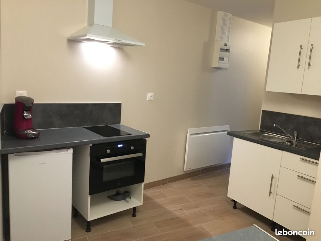 Appartement à louer, 28m², Albert