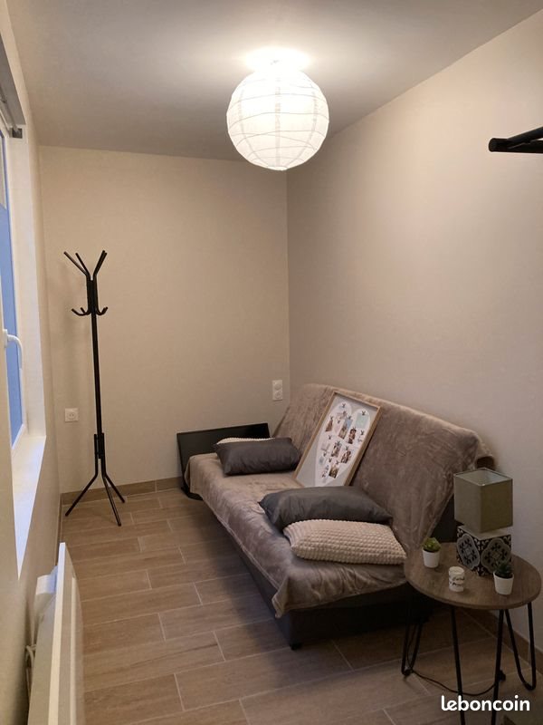 Appartement à louer, 28m², Albert