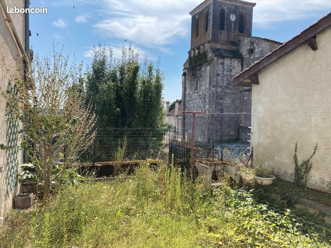Maison à louer, 140m², Brossac
