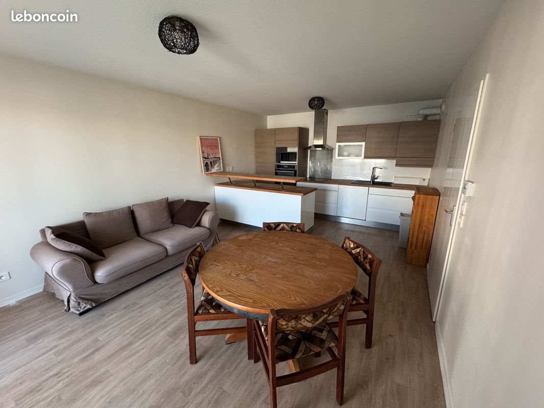 Appartement à louer, 61m², Cenon