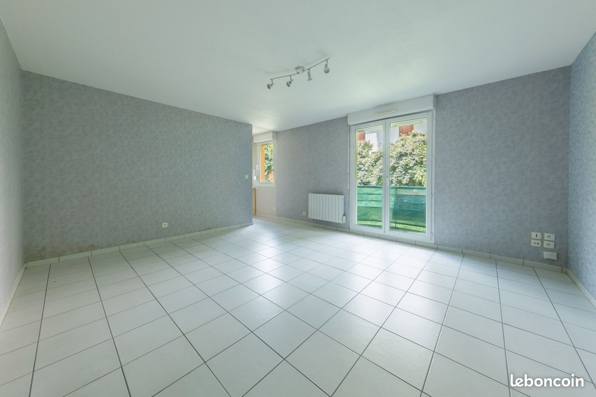Appartement à louer, 47m², Thiers