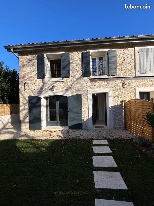 Maison à louer, 90m², Le Puy-Sainte-Réparade