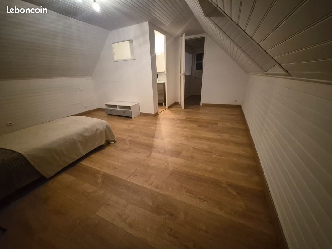 Maison à louer, 250m², Ploëzal