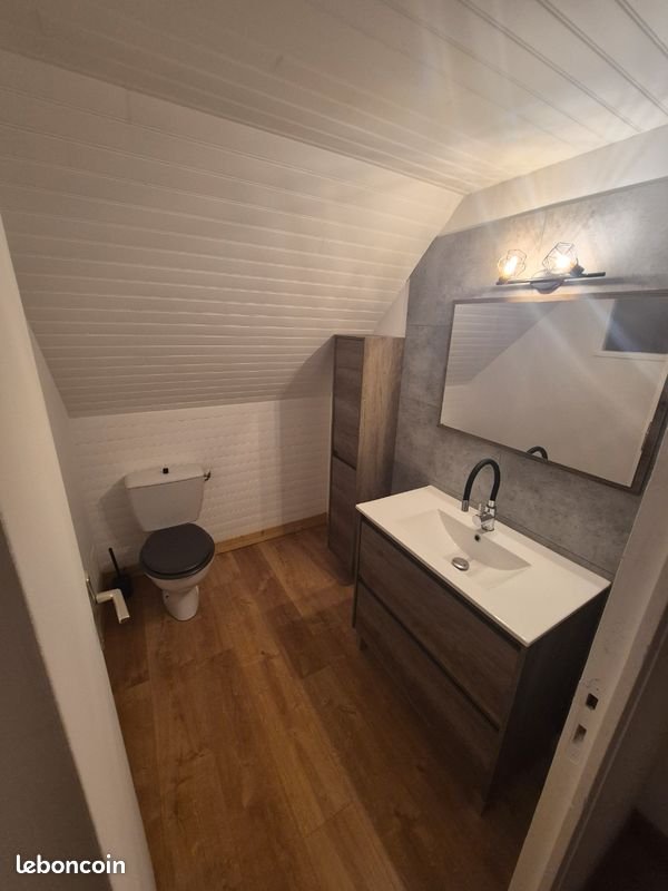 Maison à louer, 250m², Ploëzal
