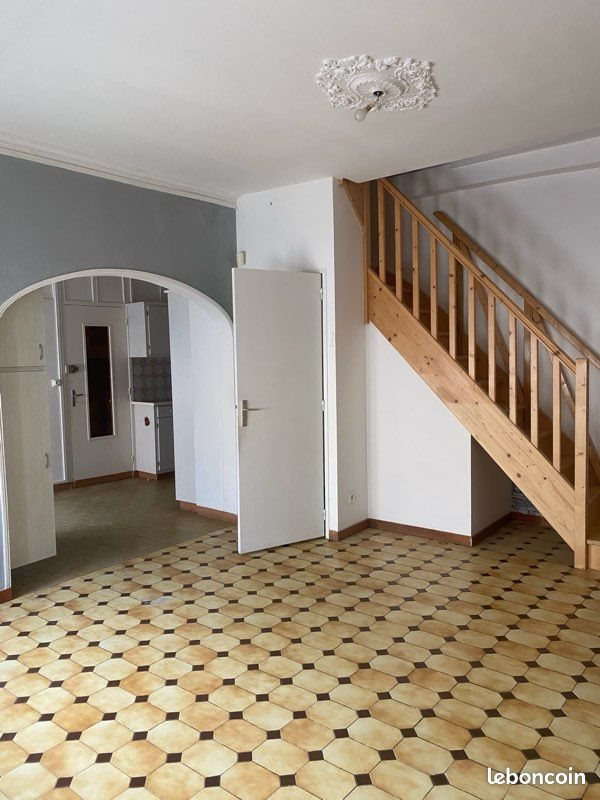 Maison à louer, 95m², Noyant
