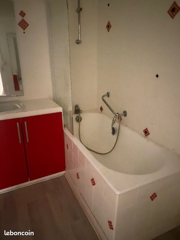 Maison à louer, 95m², Noyant