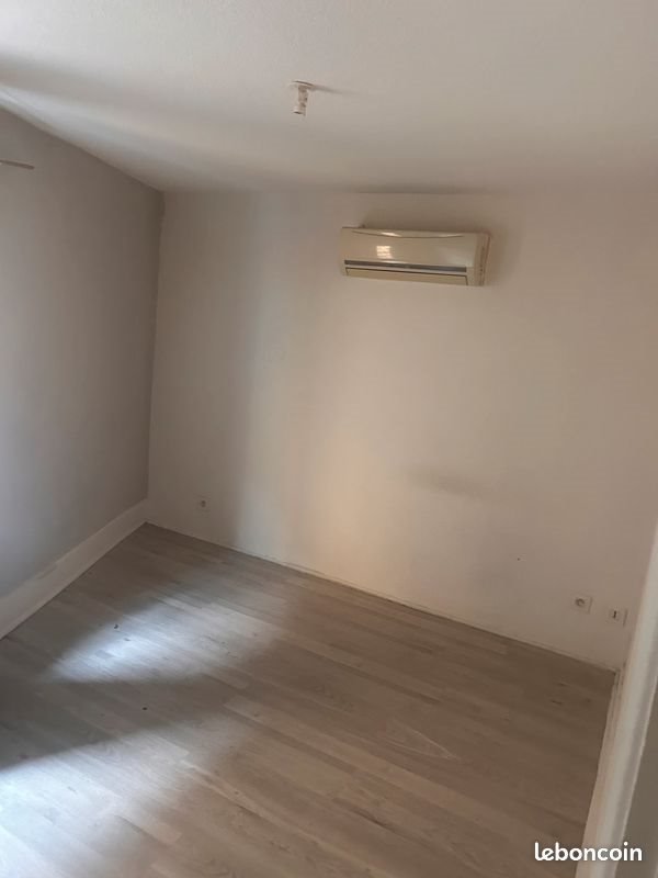 Appartement à louer, 28m², Thiers