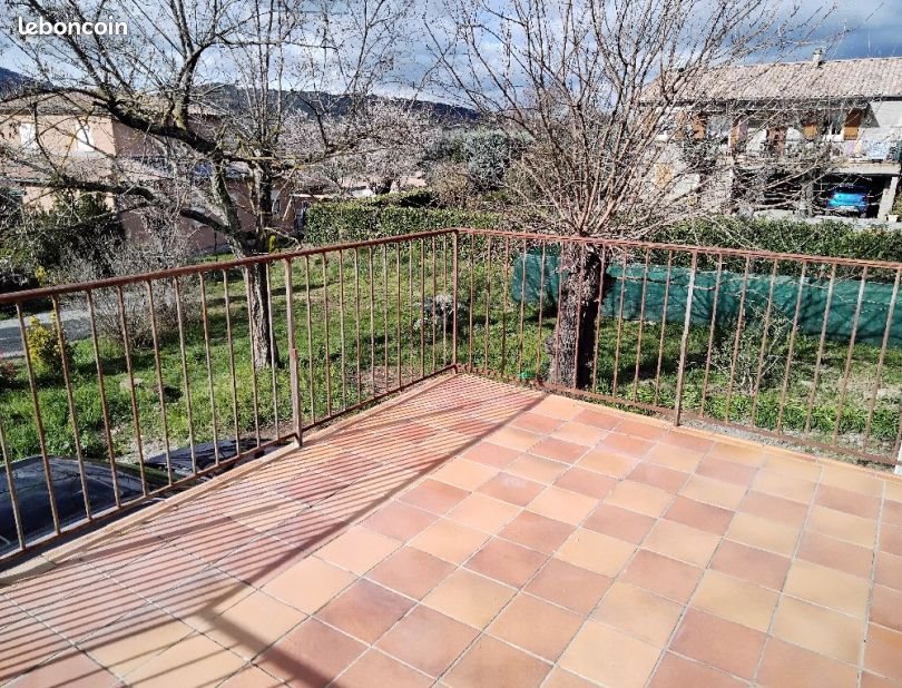 Appartement à louer, 101m², Vinezac