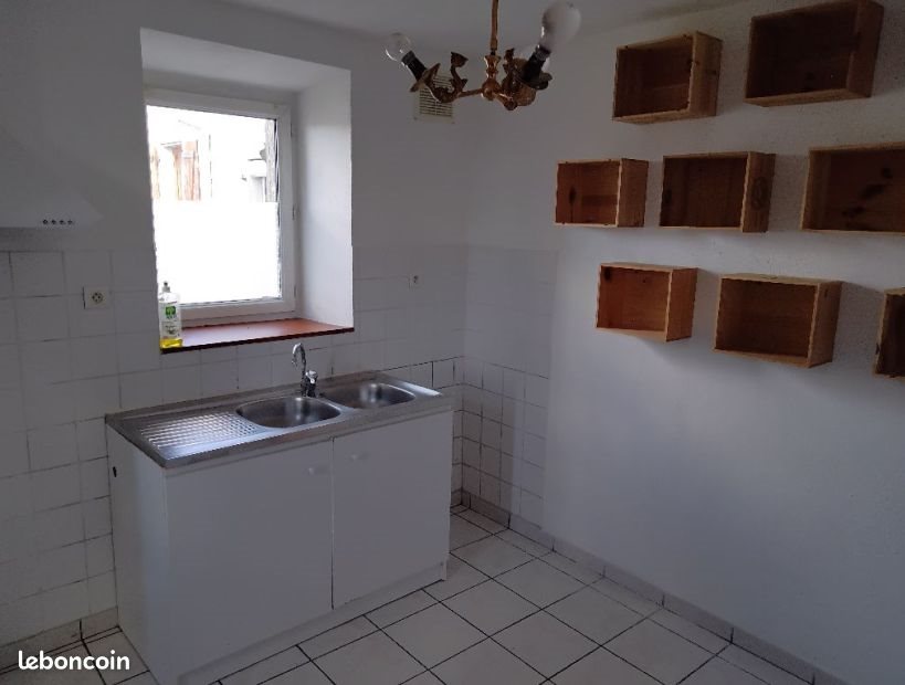 Appartement à louer, 101m², Vinezac
