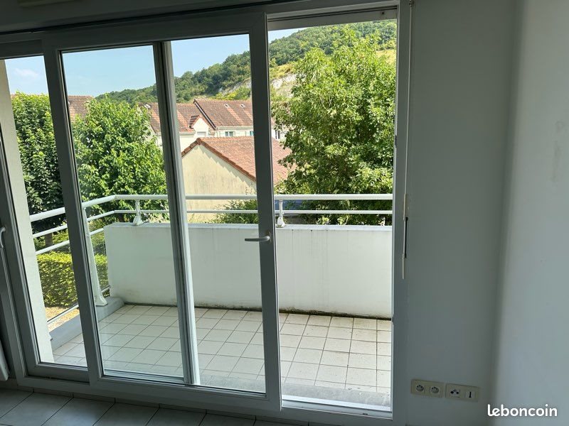 Appartement à louer, 26m², Saint-Léger-du-Bourg-Denis