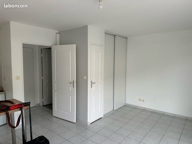 Appartement à louer, 26m², Saint-Léger-du-Bourg-Denis