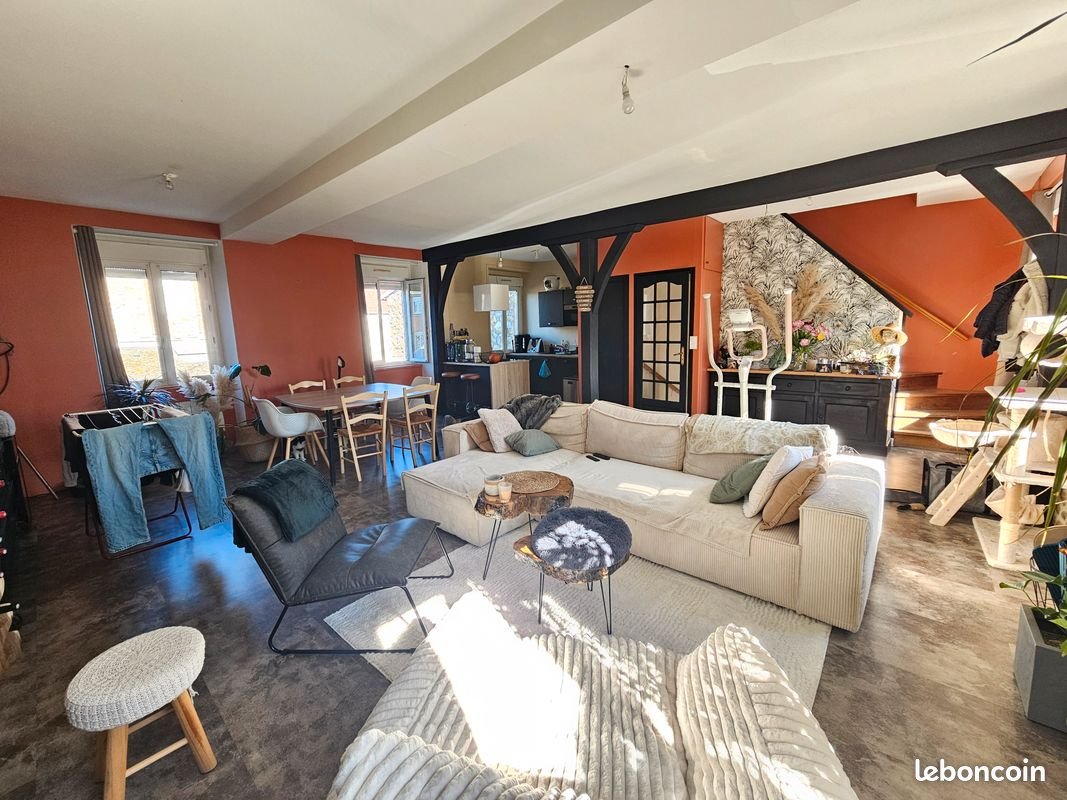 Appartement à louer, 88m², Briouze