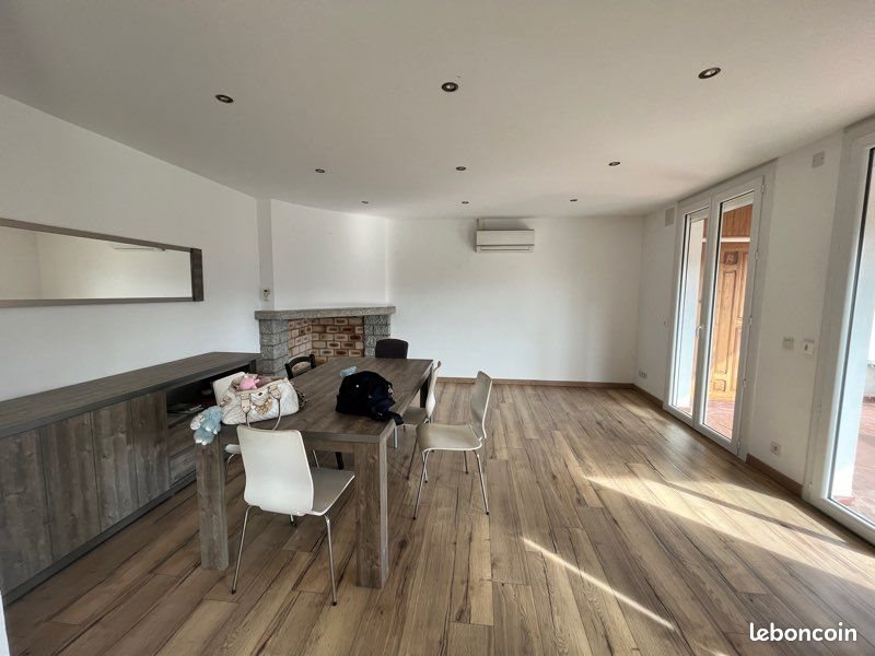 Appartement à louer, 90m², Millas