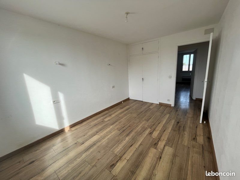 Appartement à louer, 90m², Millas