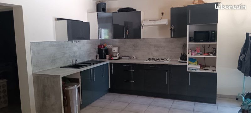 Appartement à louer, 80m², Corre