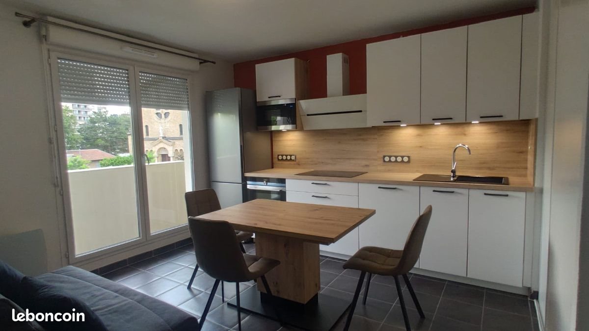 Appartement à louer, 33m², Vénissieux