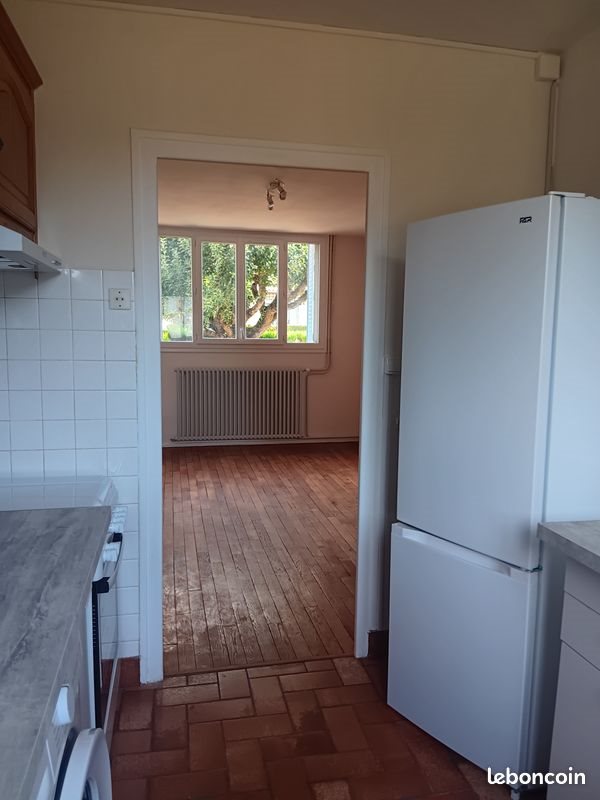 Maison à louer, 98m², Arpajon-sur-Cère