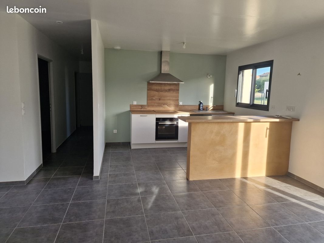 Maison à louer, 90m², Aubenas
