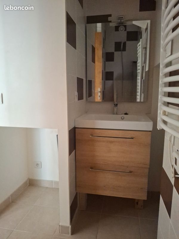 Appartement à louer, 20m², Nîmes