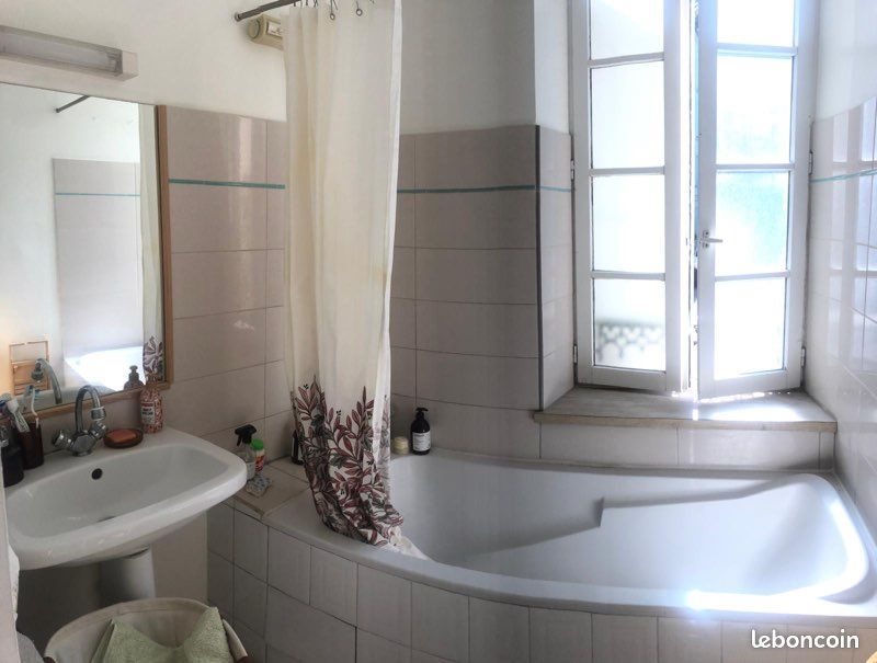 Appartement à louer, 42m², Saintes