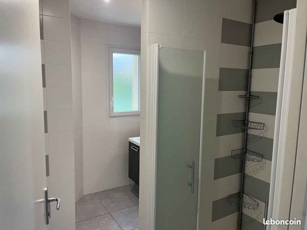 Maison à louer, 99m², Saint-Georges-des-Gardes