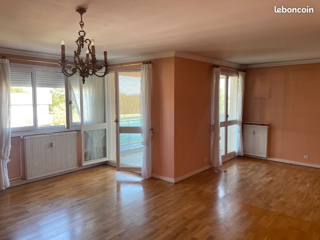 Appartement à vendre, 90m², Montceau-les-Mines
