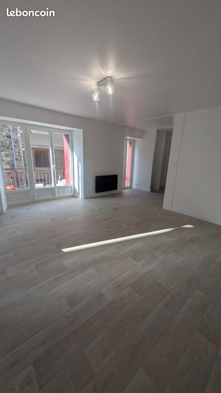 Appartement à louer, 45m², Laussonne