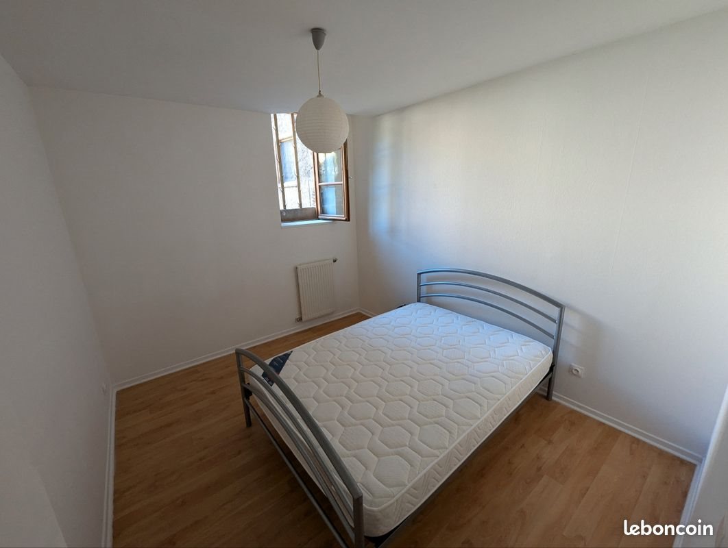 Appartement à louer, 57m², Figeac
