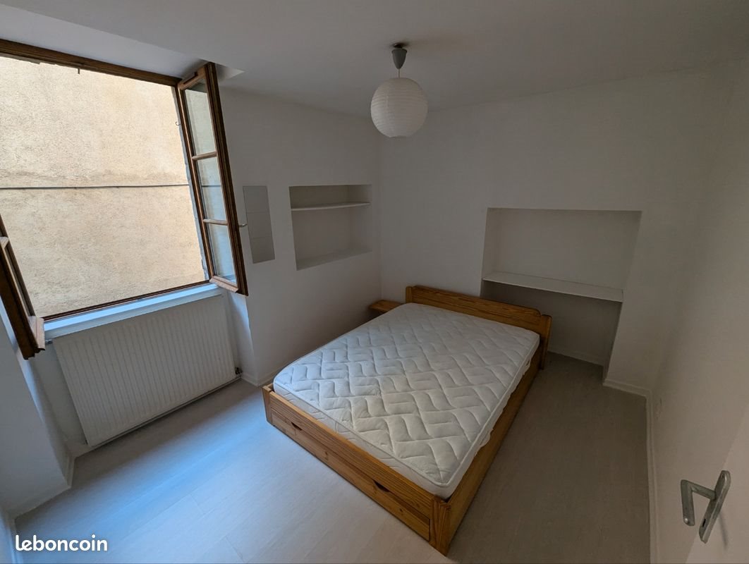 Appartement à louer, 57m², Figeac