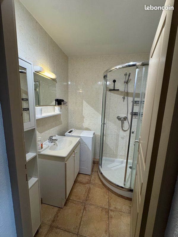 Appartement à louer, 43m², Laragne-Montéglin
