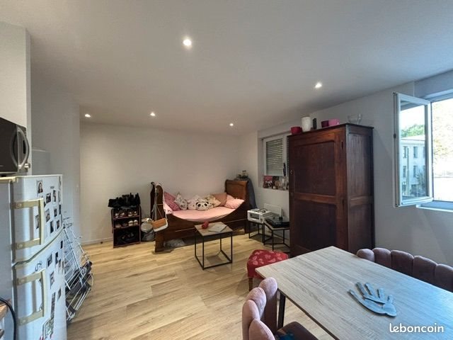 Appartement à louer, 38m², Saint-Étienne