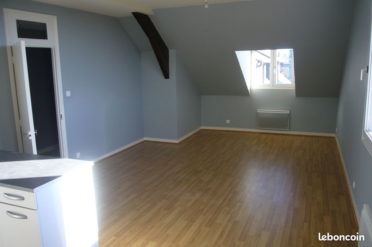 Appartement à louer, 61m², Briouze