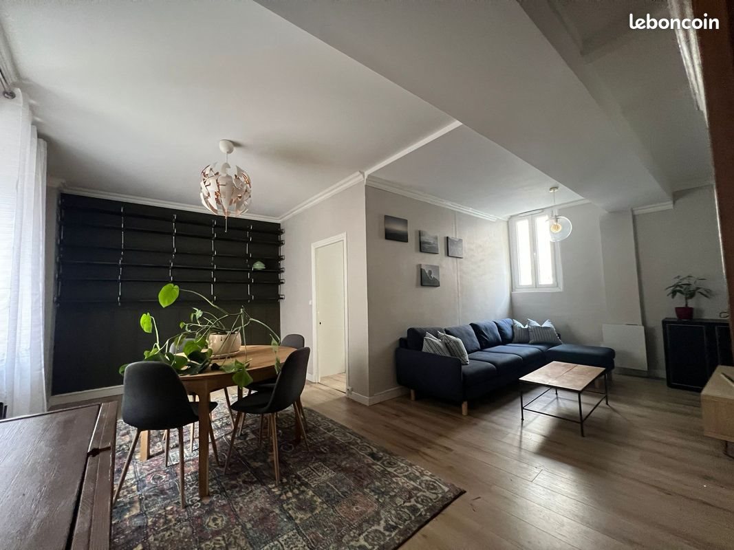 Appartement à louer, 47m², Suresnes
