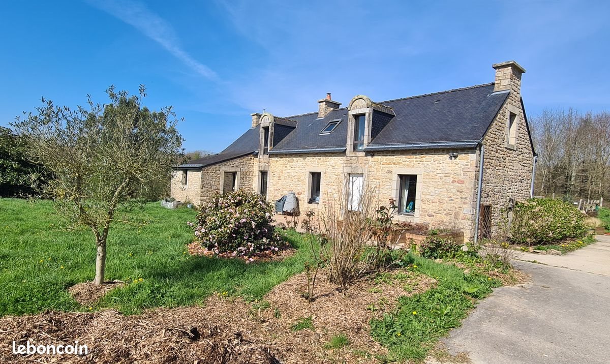 Maison à louer, 75m², Plougoumelen