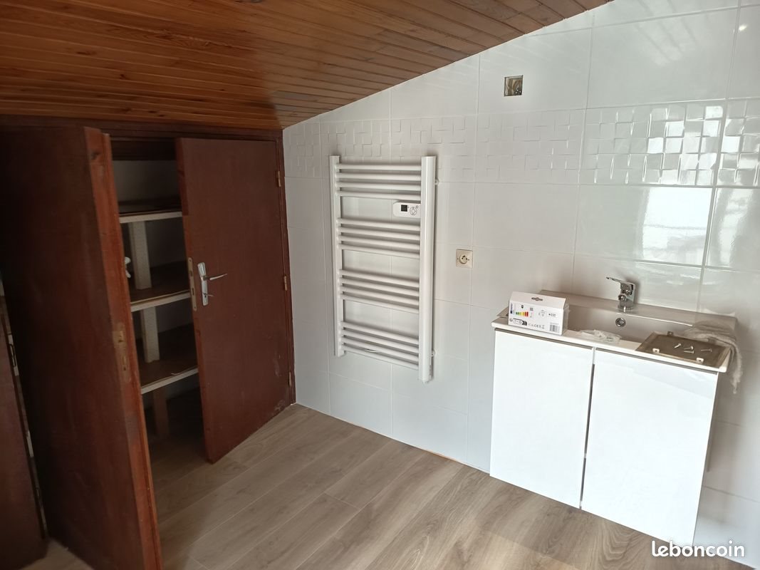 Maison à louer, 74m², Gourgé
