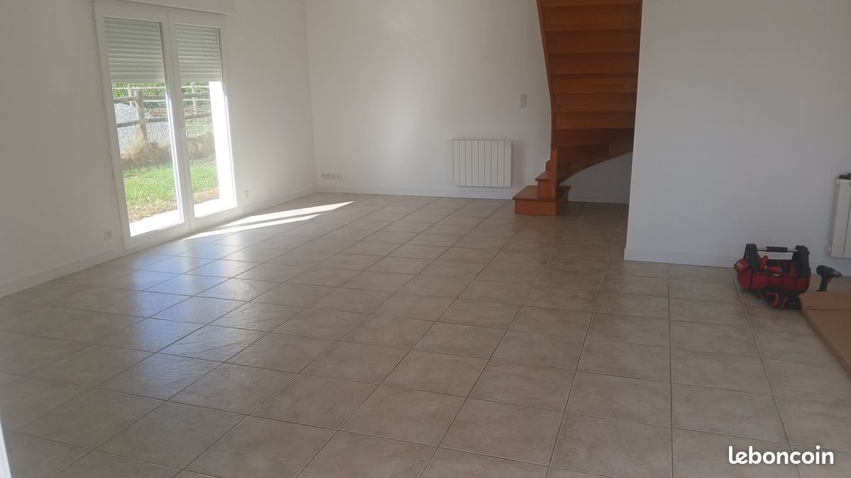 Maison à louer, 85m², Beslon